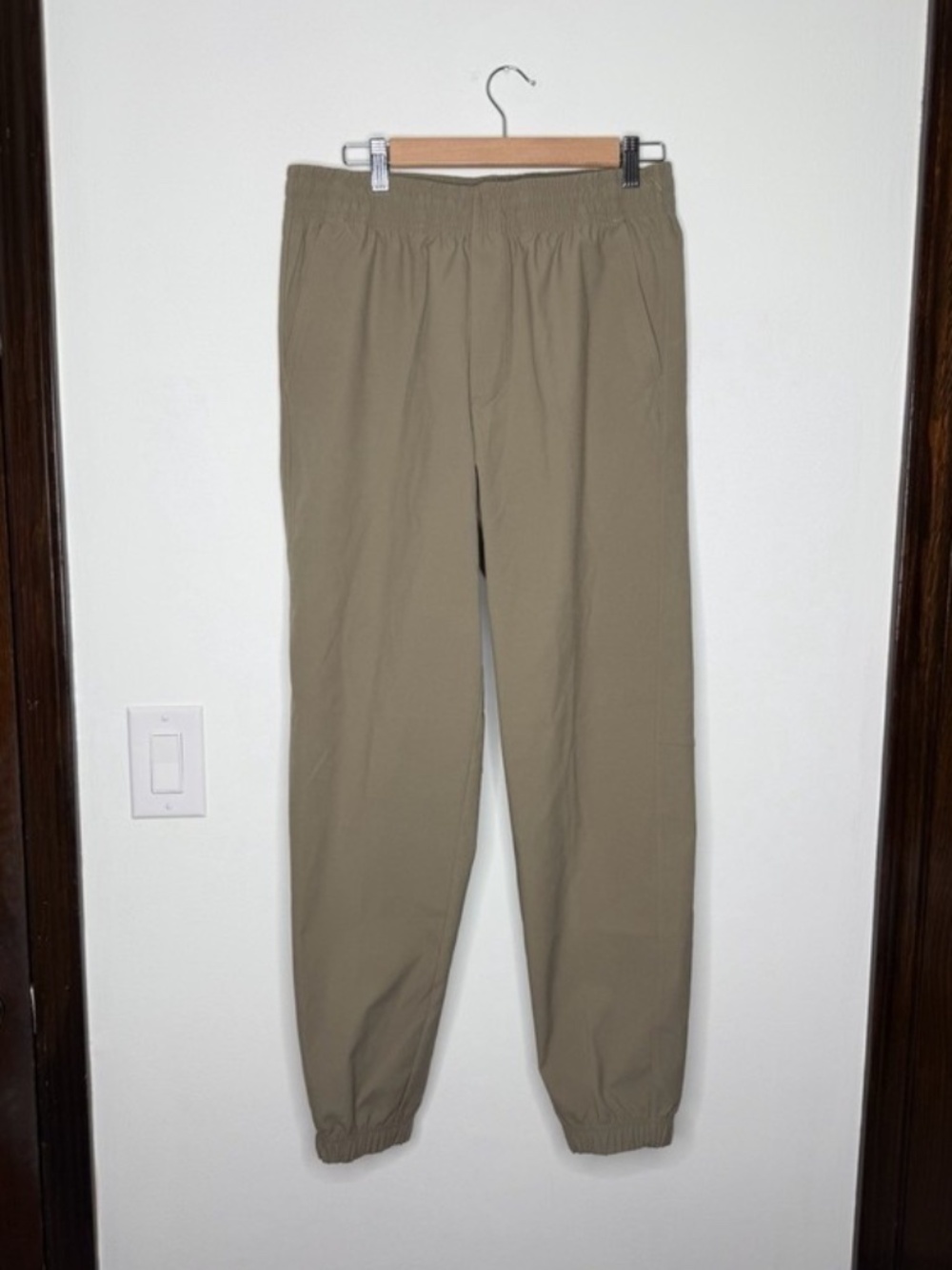 Under Armour Men’s UA Icon Woven Jogger Pants Bayou / Green 6000663-251 NEW